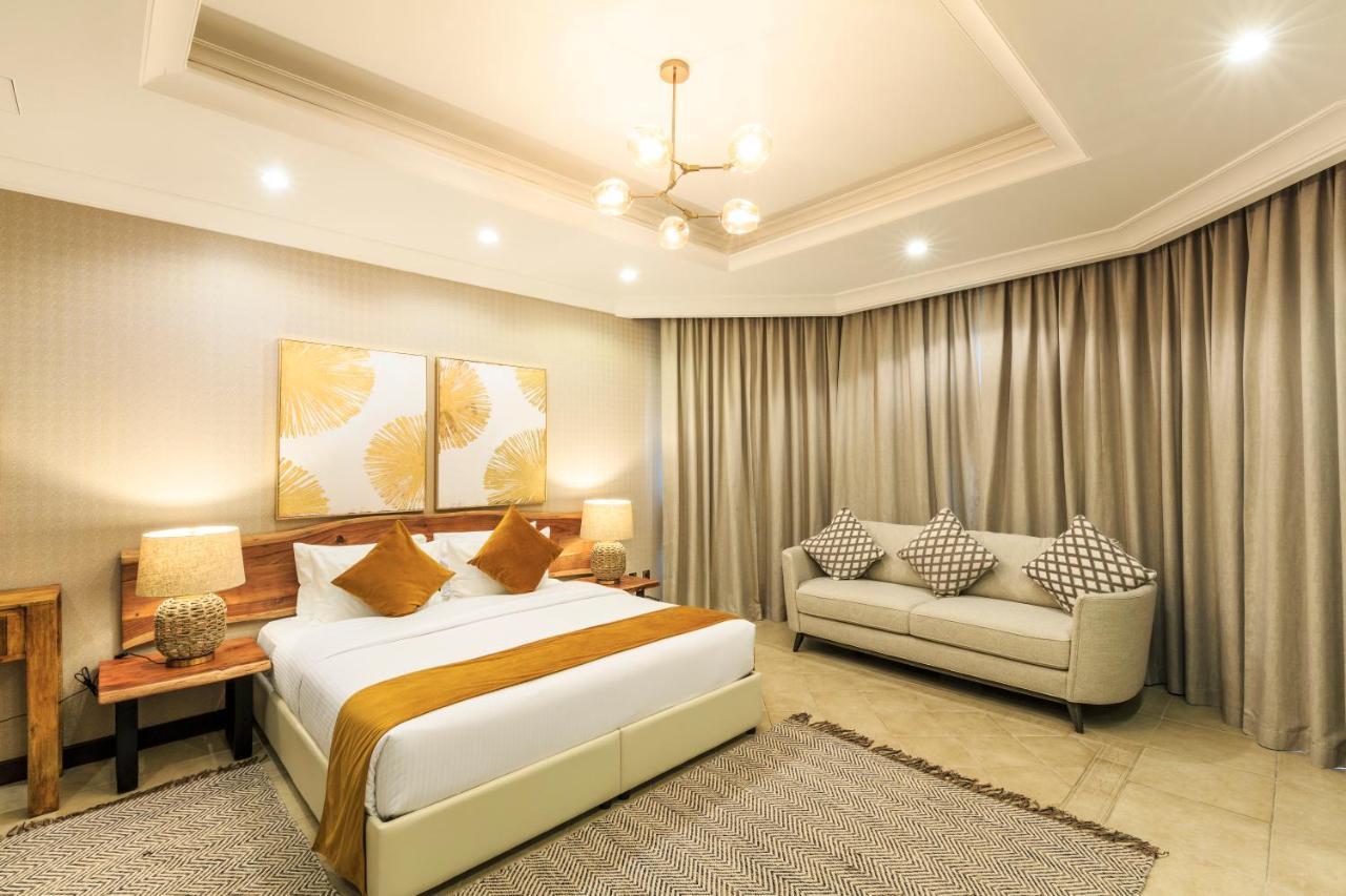 The S Holiday Homes - Stunning 5 Bedrooms Villa At The Palm Jumeirah With Private Beach And Pool Dubai Esterno foto