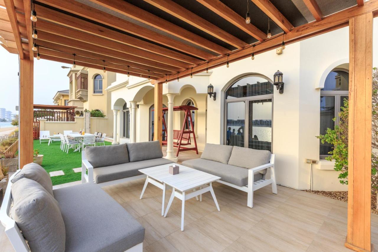 The S Holiday Homes - Stunning 5 Bedrooms Villa At The Palm Jumeirah With Private Beach And Pool Dubai Esterno foto